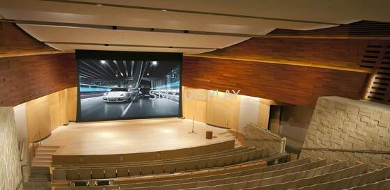 Jakość Duży, napinany, elektryczny ekran projekcyjny z elastycznym białym materiałem HD i cichym silnikiem rurowym w niestandardowych rozmiarach Fabryka